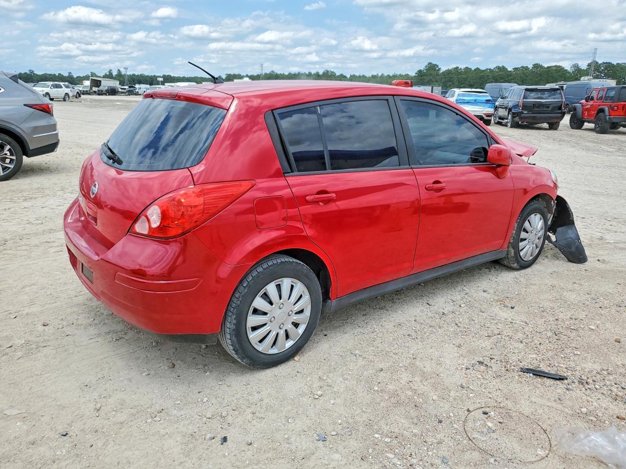2012 Nissan Versa 1.8 S - Фото 3