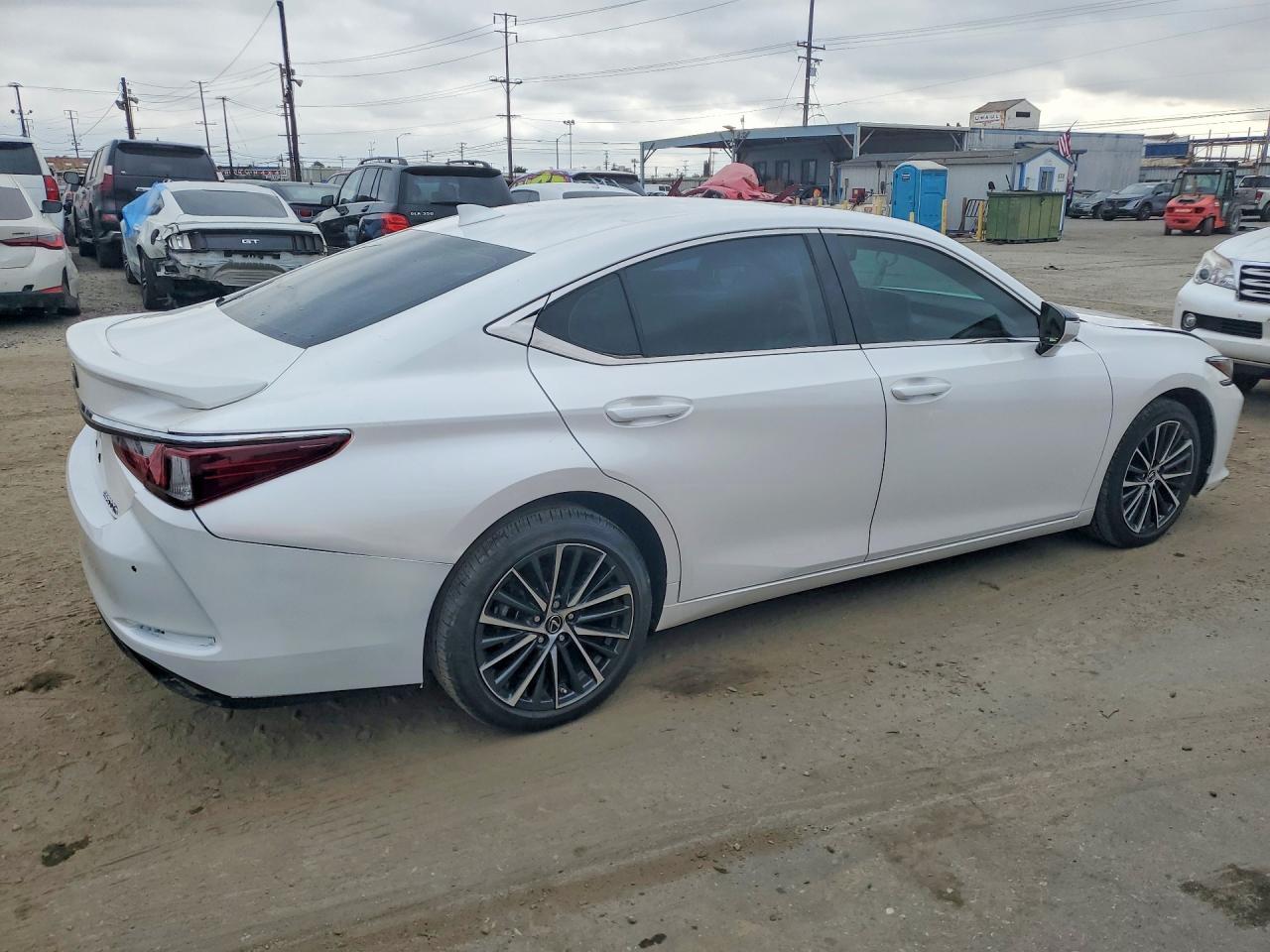 2024 Lexus Es 300H Base - Image 3