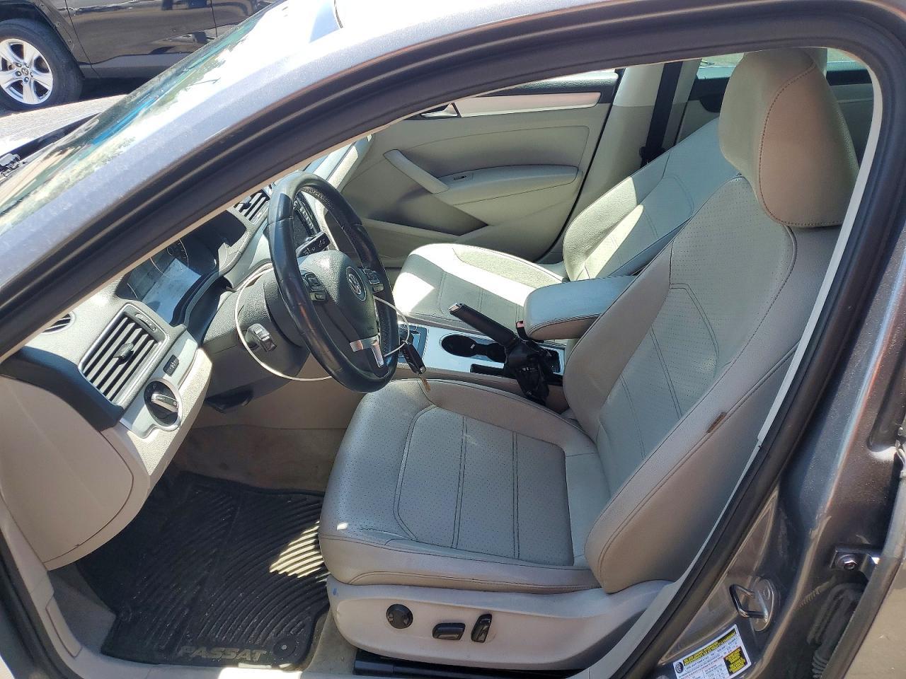 2013 Volkswagen Passat Se - Фото 7
