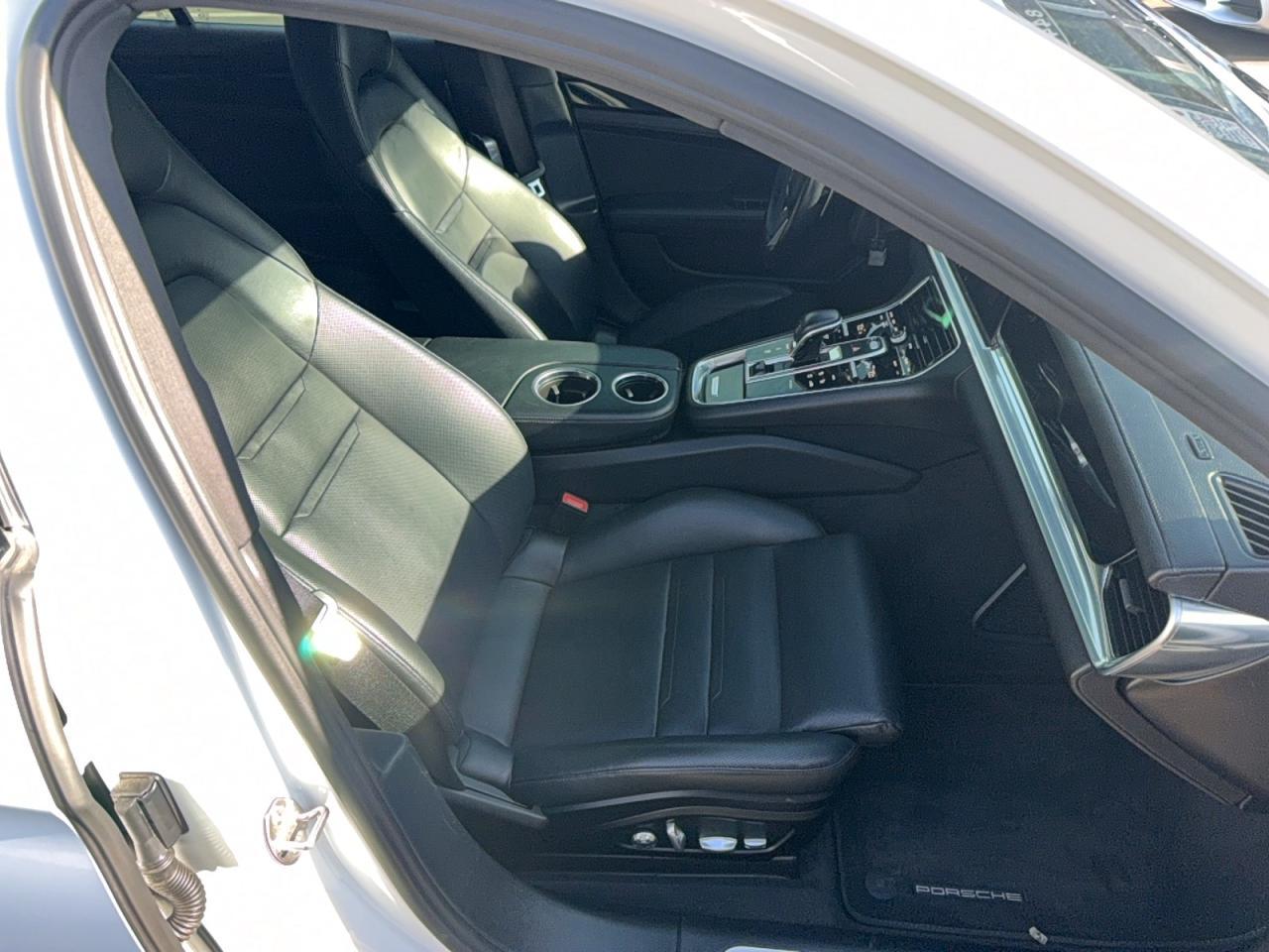 2017 Porsche Panamera 4 - Фото 5