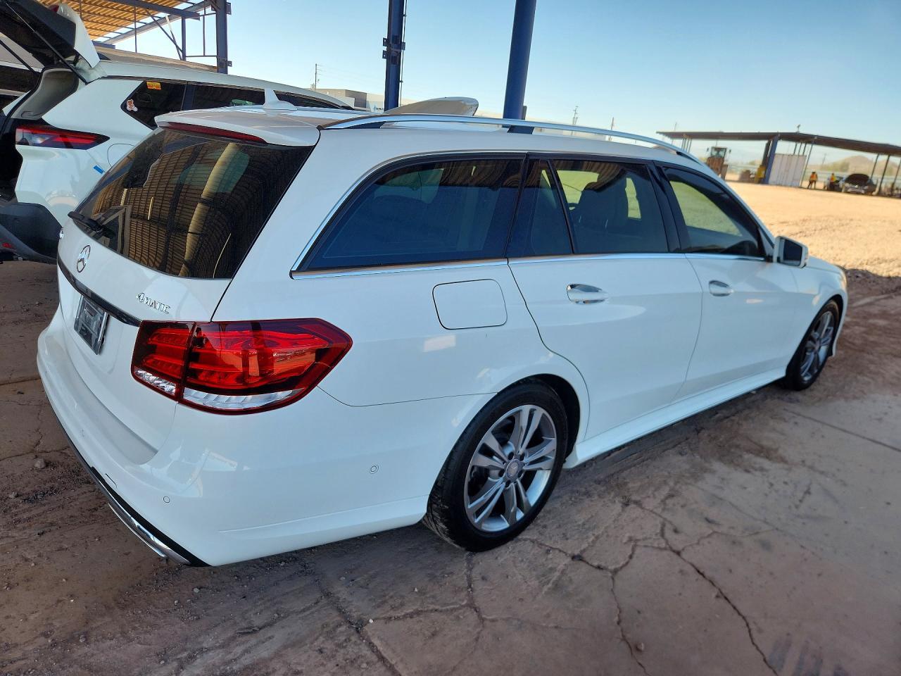 2014 Mercedes-Benz E 350 4Matic Wagon - Фото 3
