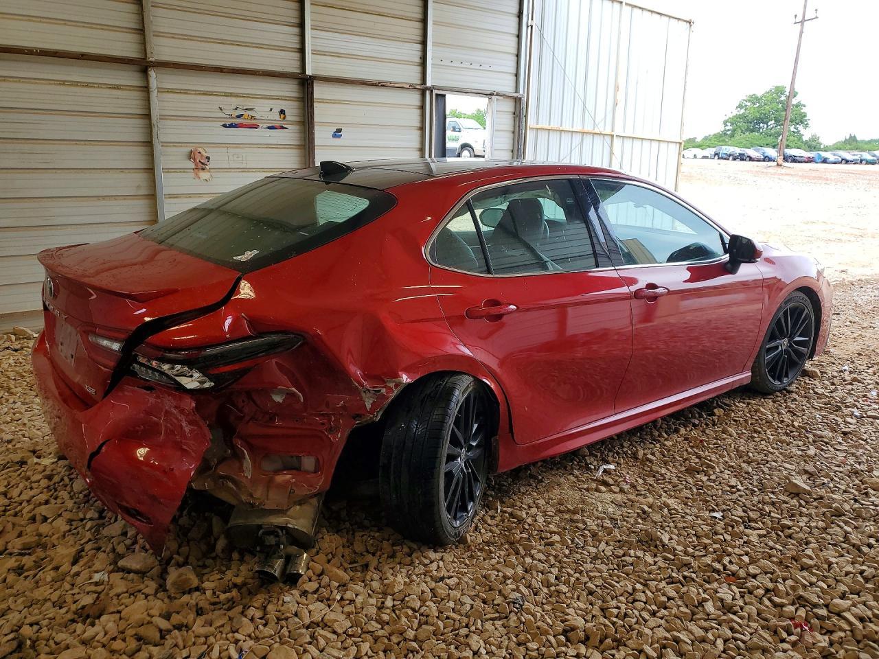 2022 Toyota Camry Xse - Фото 3