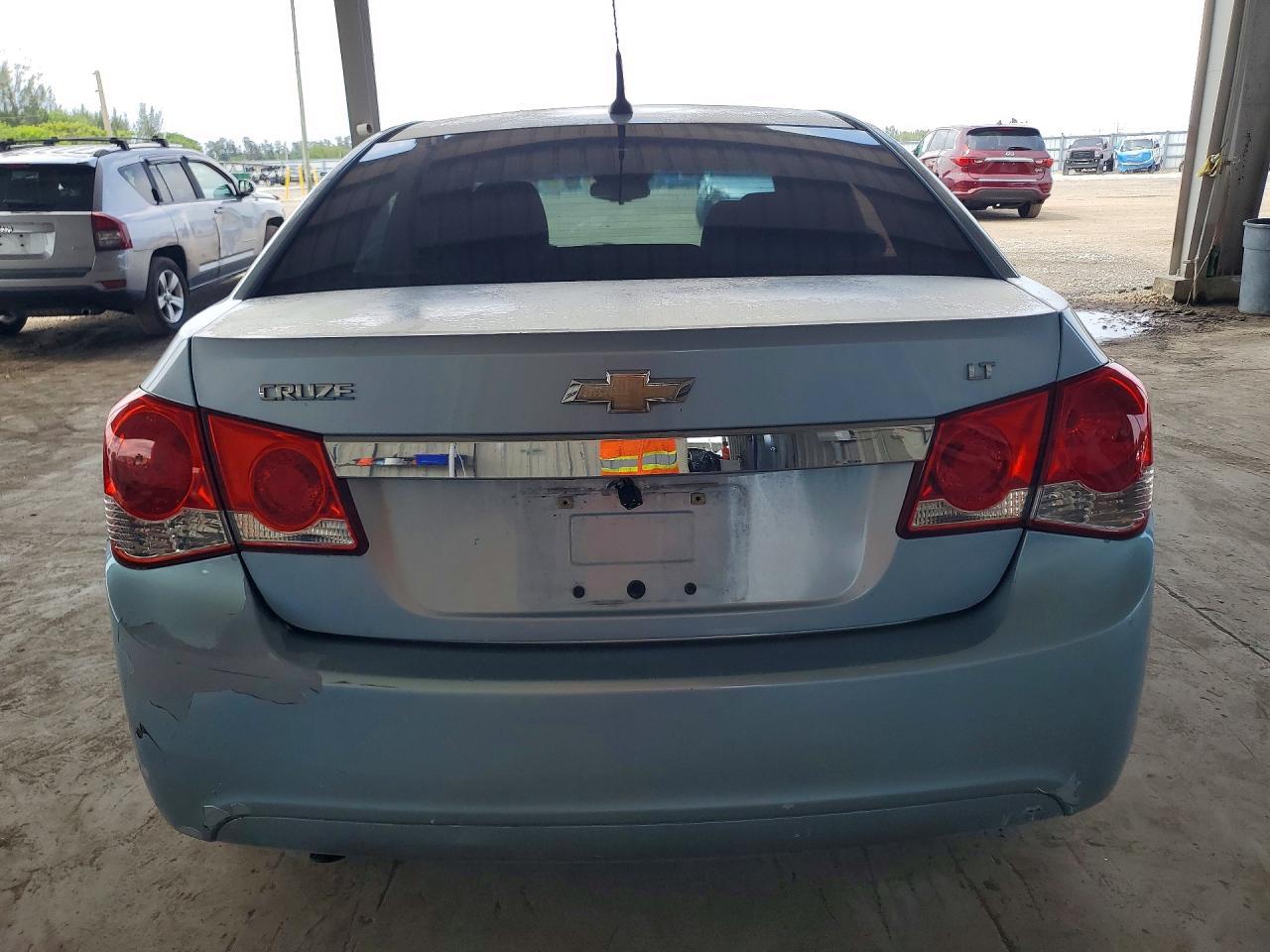 2012 Chevrolet Cruze Lt - Image 6