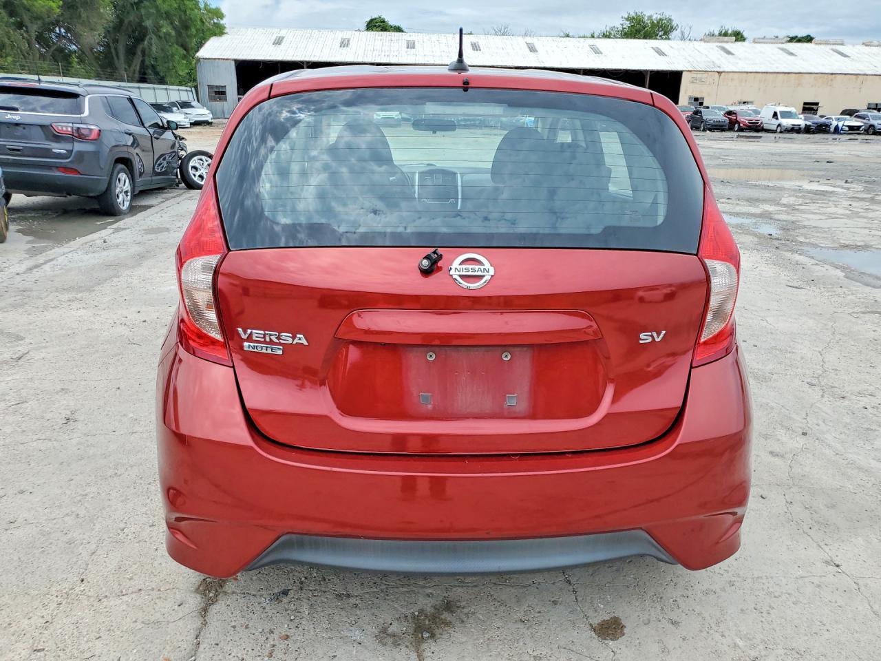 2017 Nissan Versa - Фото 6