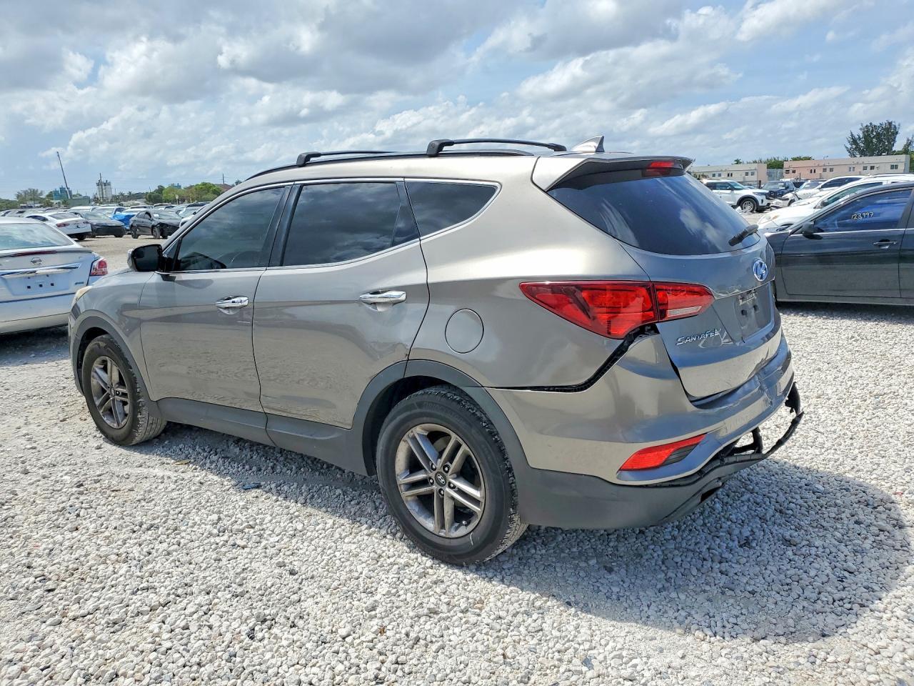 2018 Hyundai Santa Fe Sport 2.4L - Фото 2