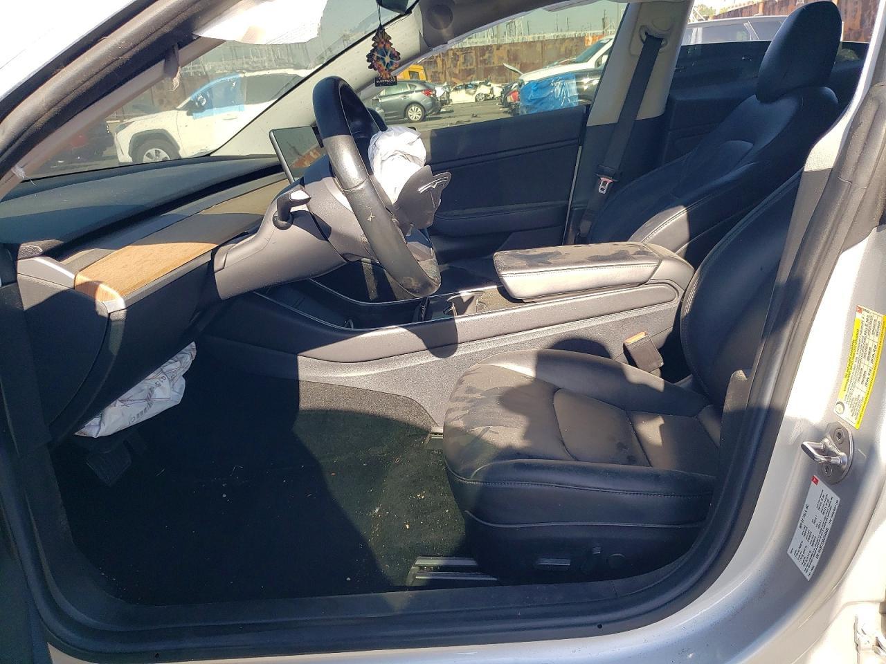 2018 Tesla Model 3 - Фото 7