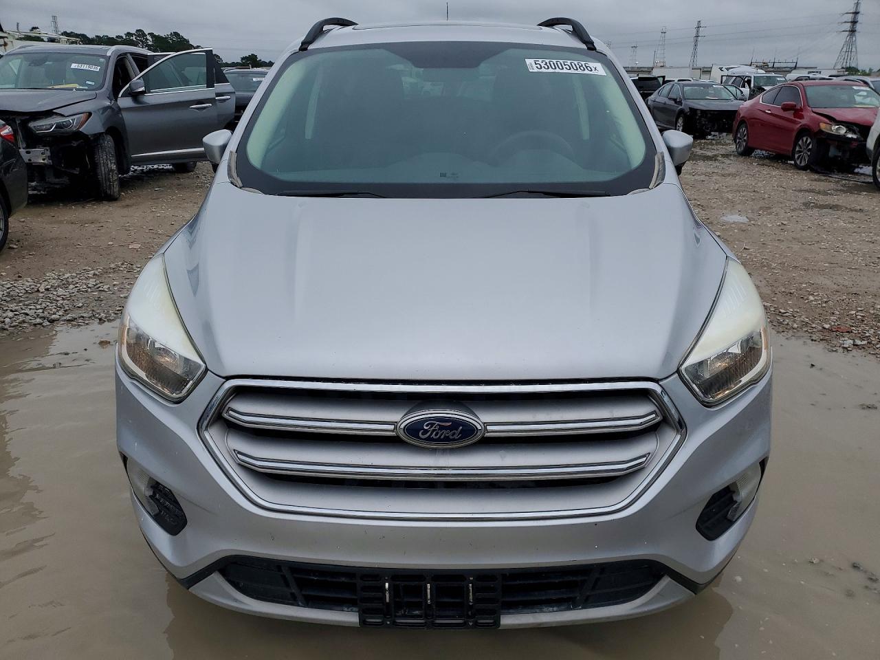 2018 Ford Escape Se - Фото 5