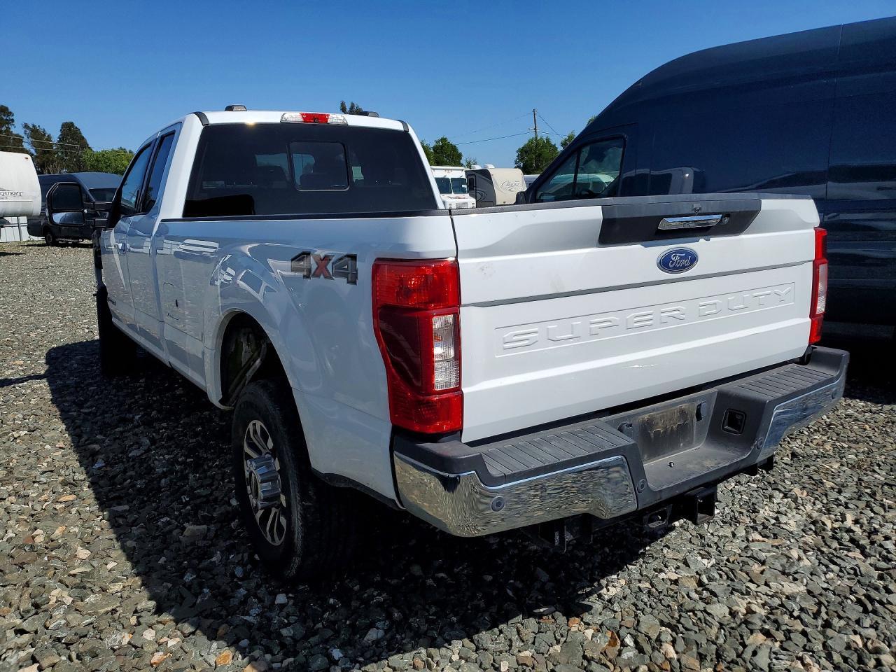 2022 Ford F350 Super Duty - Фото 2