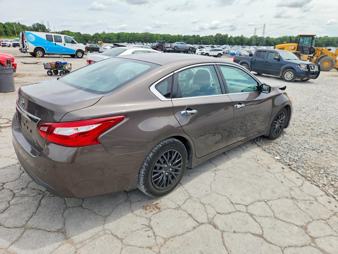 2017 Nissan Altima 2.5 S - Image 3