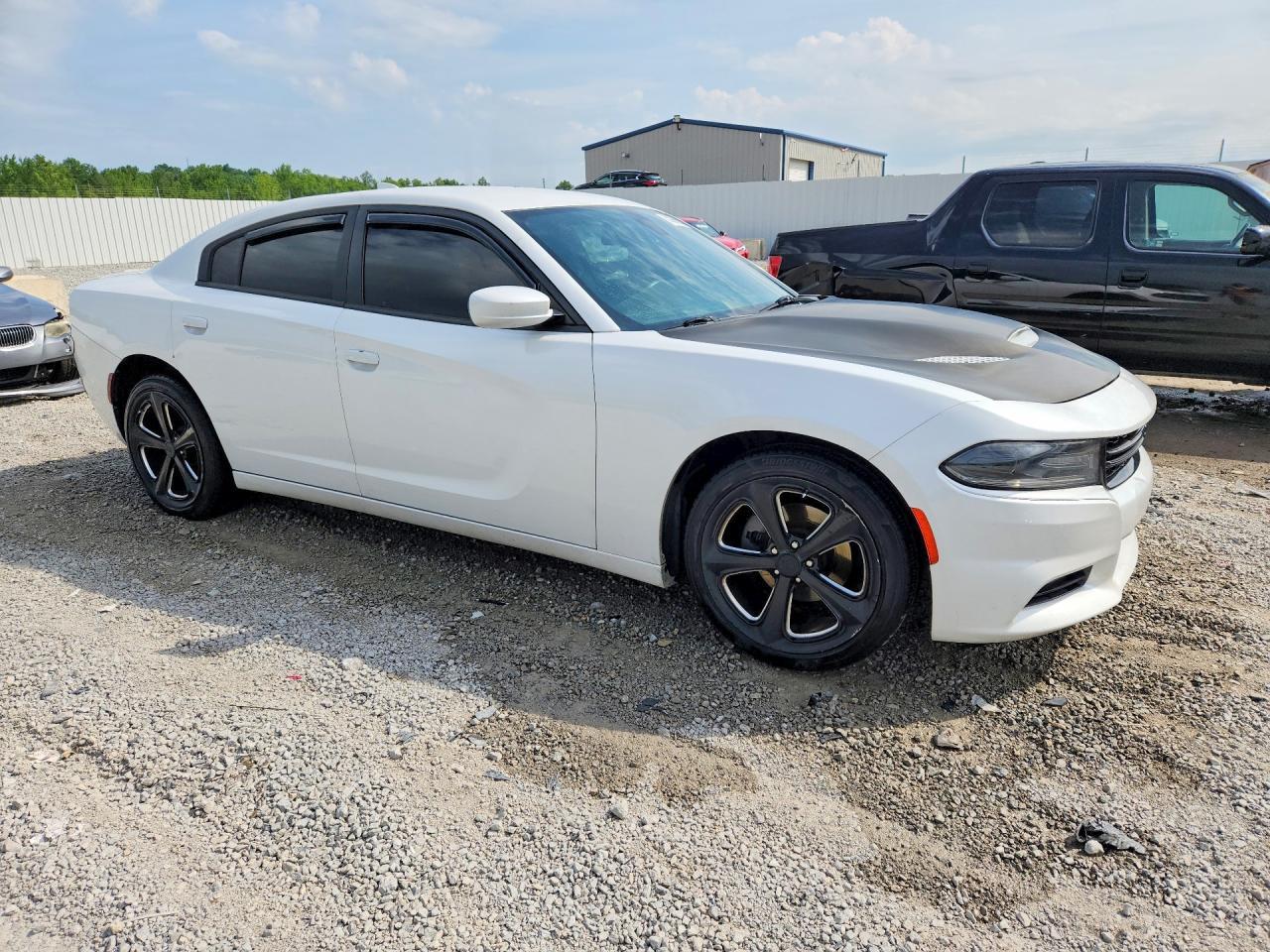 2015 Dodge Charger Sxt - Image 4