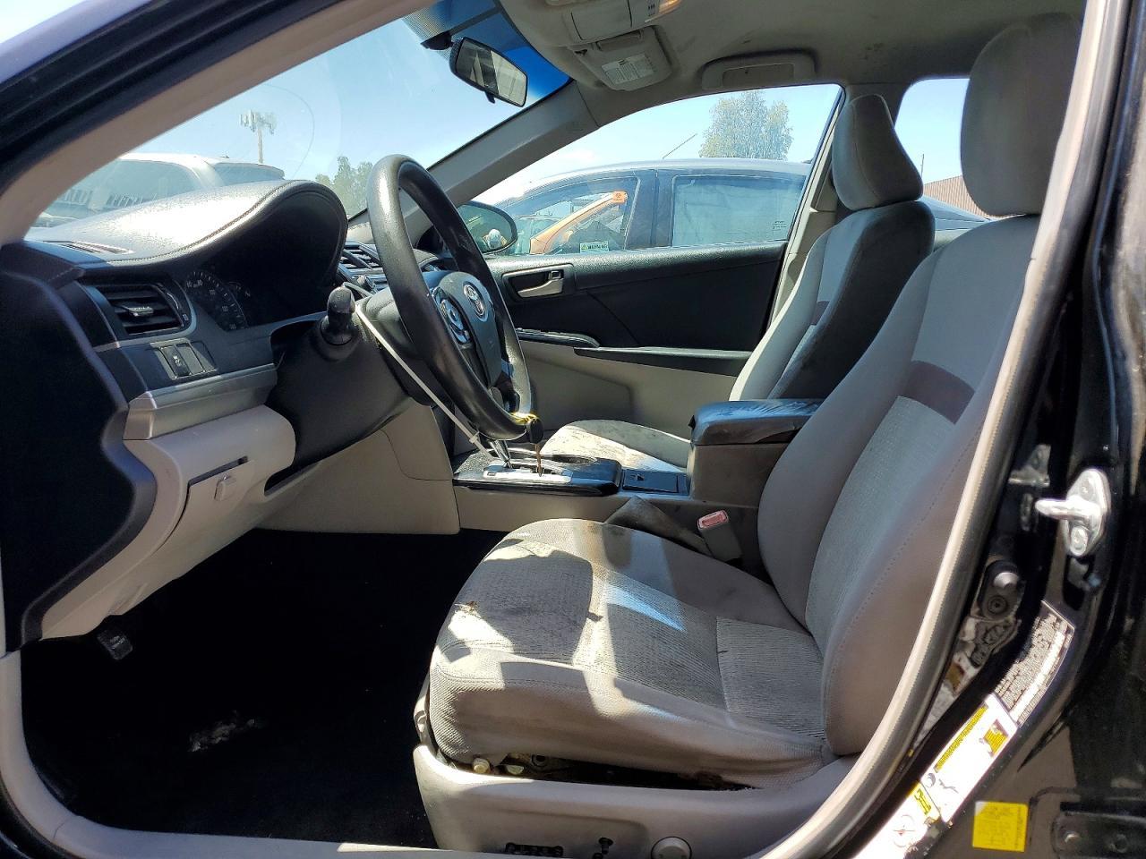 2012 Toyota Camry - Фото 7