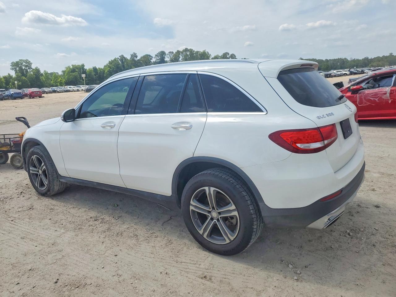 2016 Mercedes-Benz Glc 300 - Фото 2