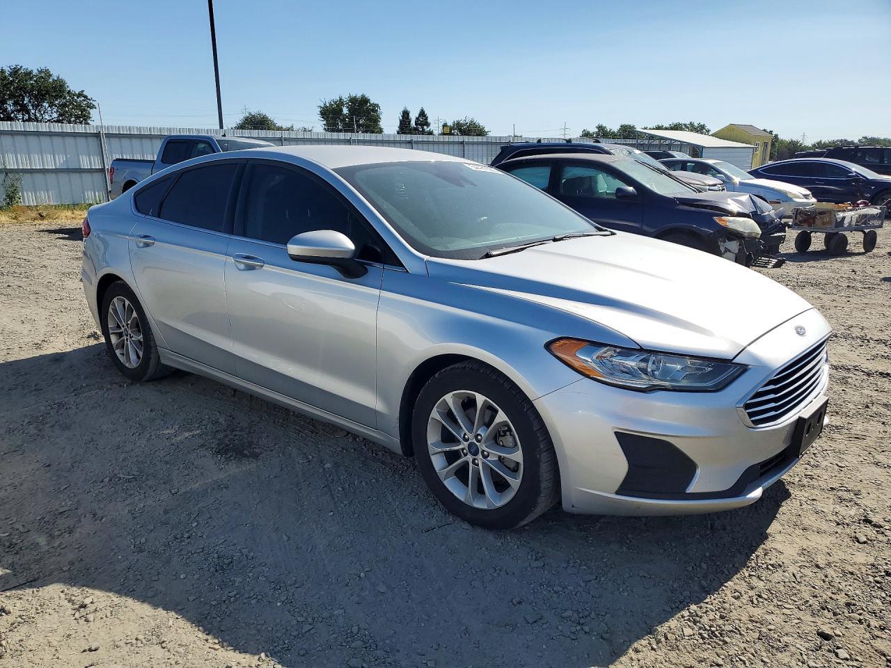 2019 Ford Fusion Se - Фото 4