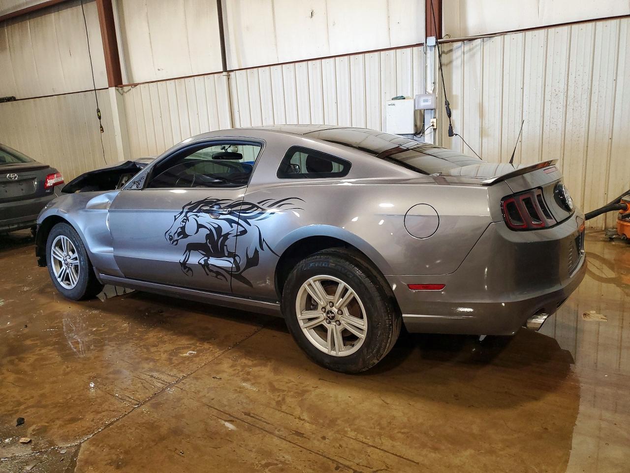 2014 Ford Mustang - Фото 2
