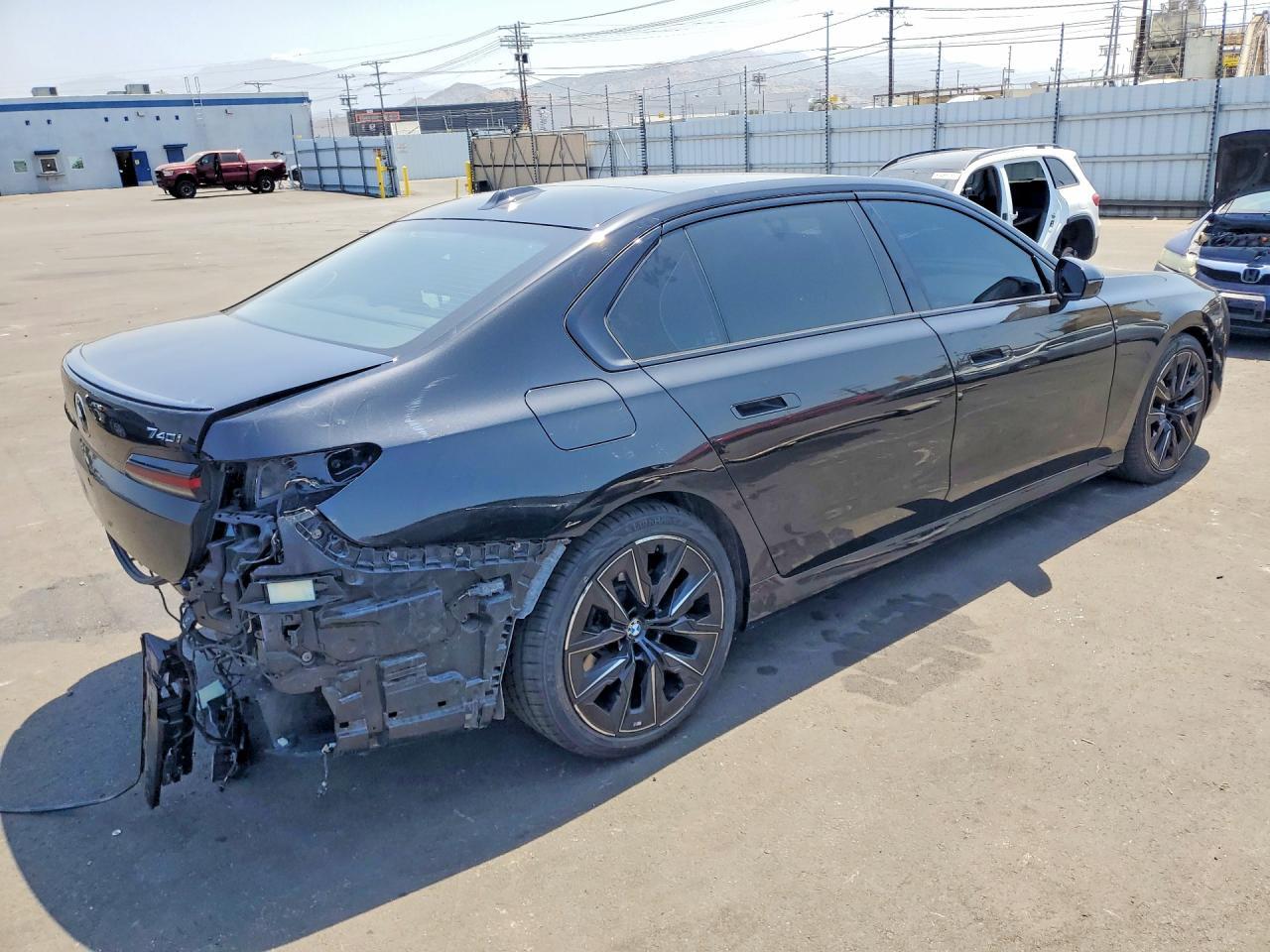2023 BMW 740 I - Фото 3