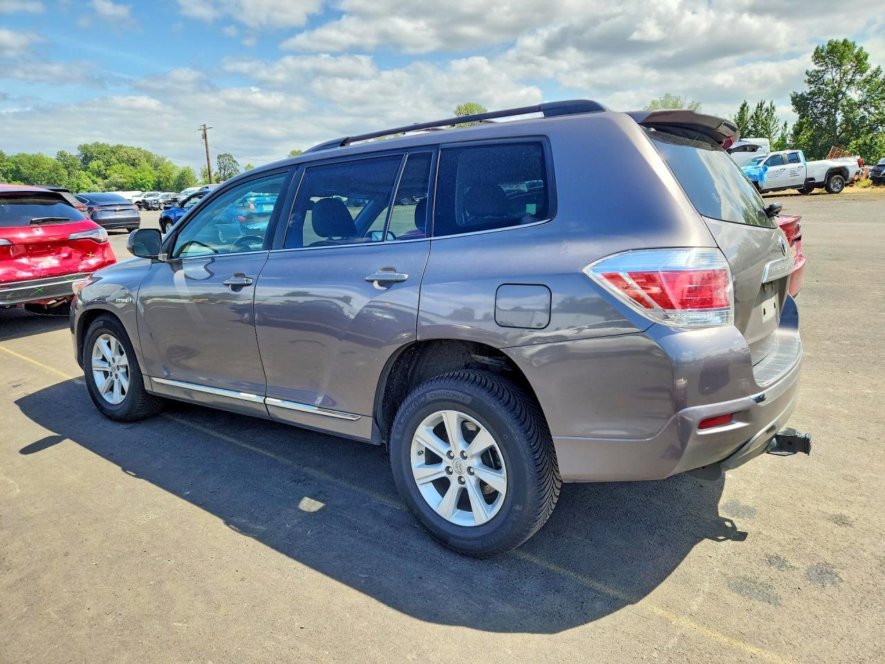 2011 Toyota Highlander Hybrid - Image 2