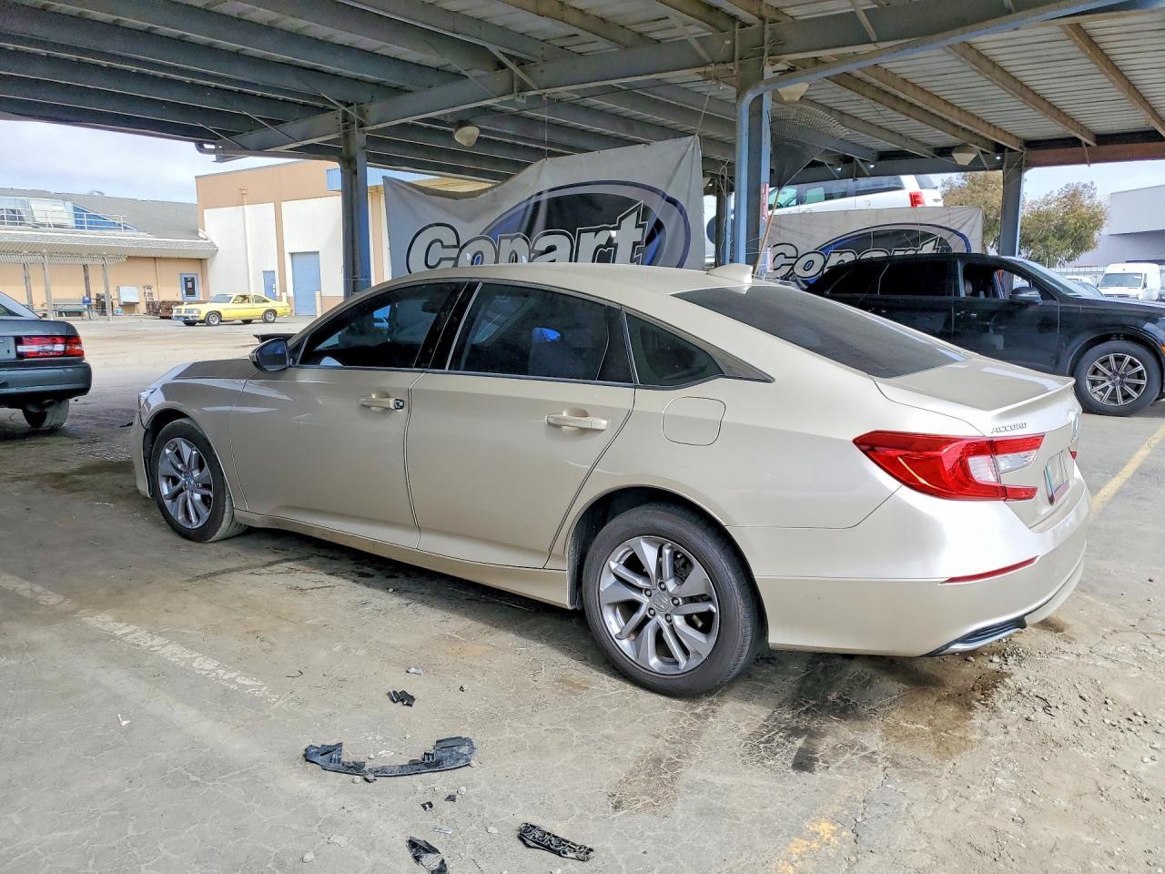 2018 Honda Accord Lx - Фото 2