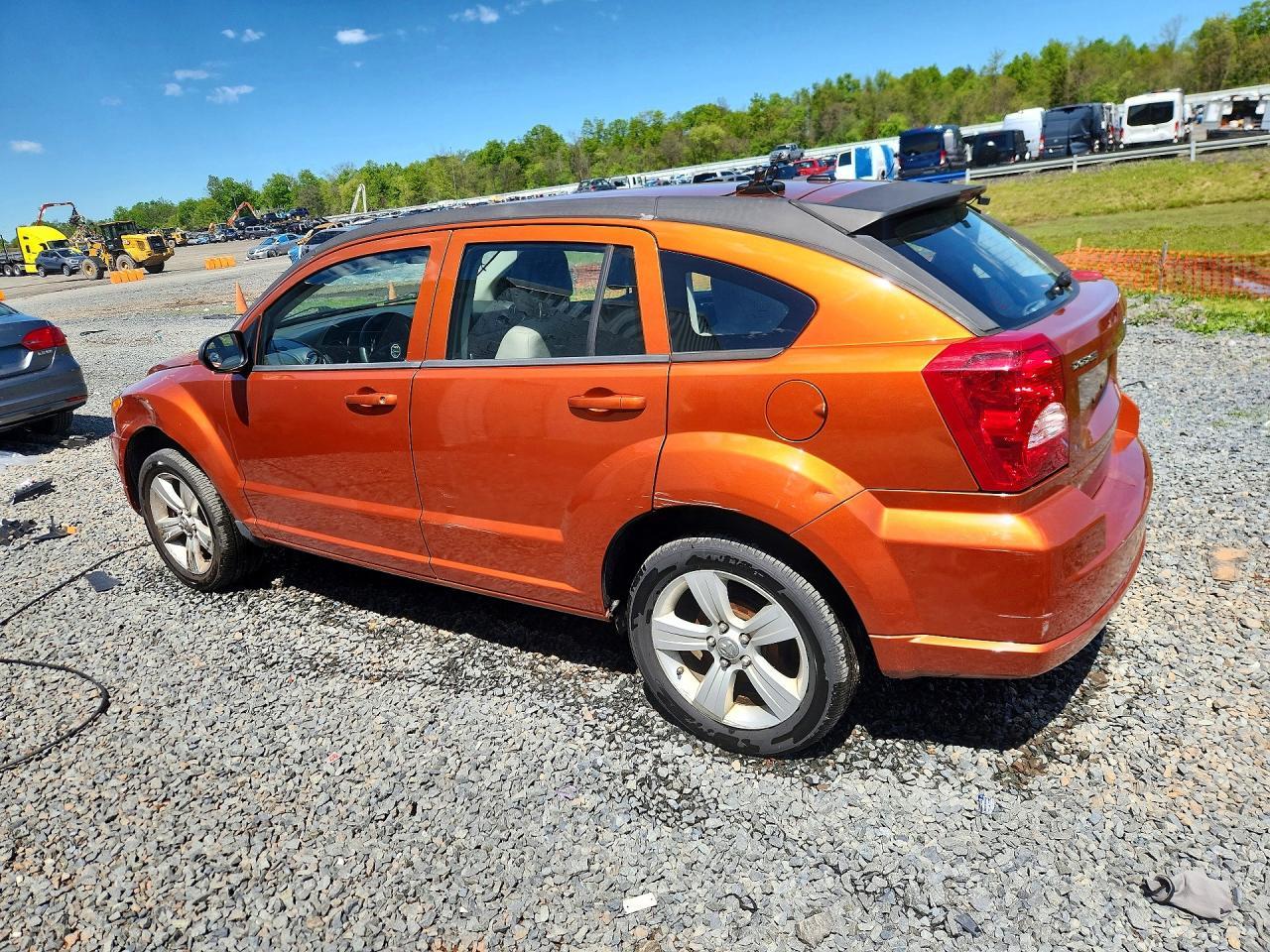 2011 Dodge Caliber Mainstreet - Image 2