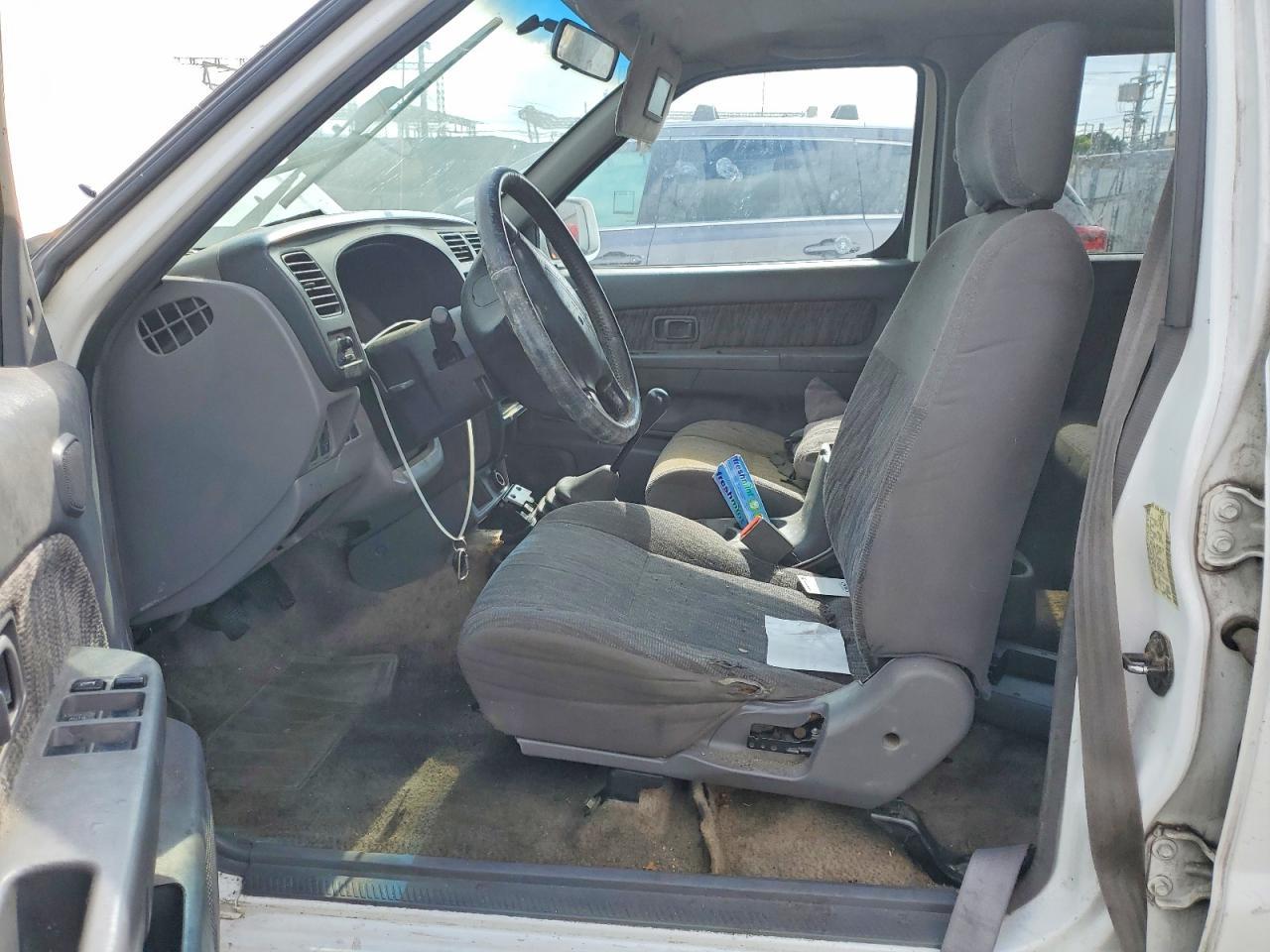 2000 Nissan Frontier - Image 7