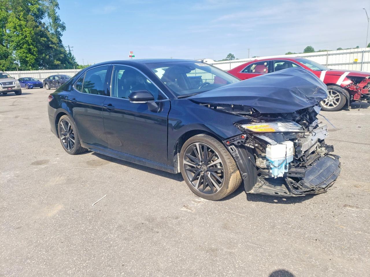 2020 Toyota Camry Xse - Фото 4