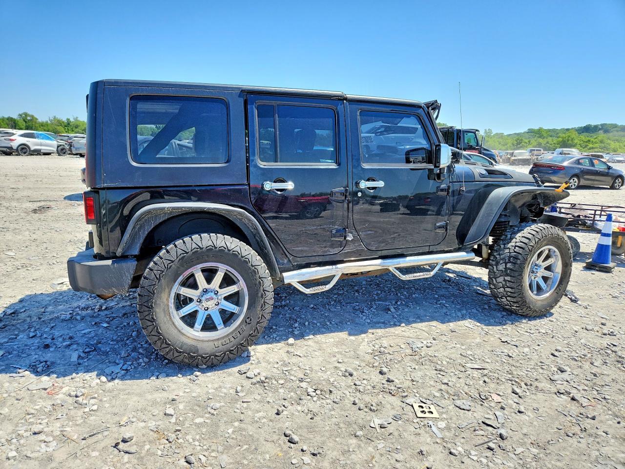 2010 Jeep Wrangler Unlimited Sport - Image 3