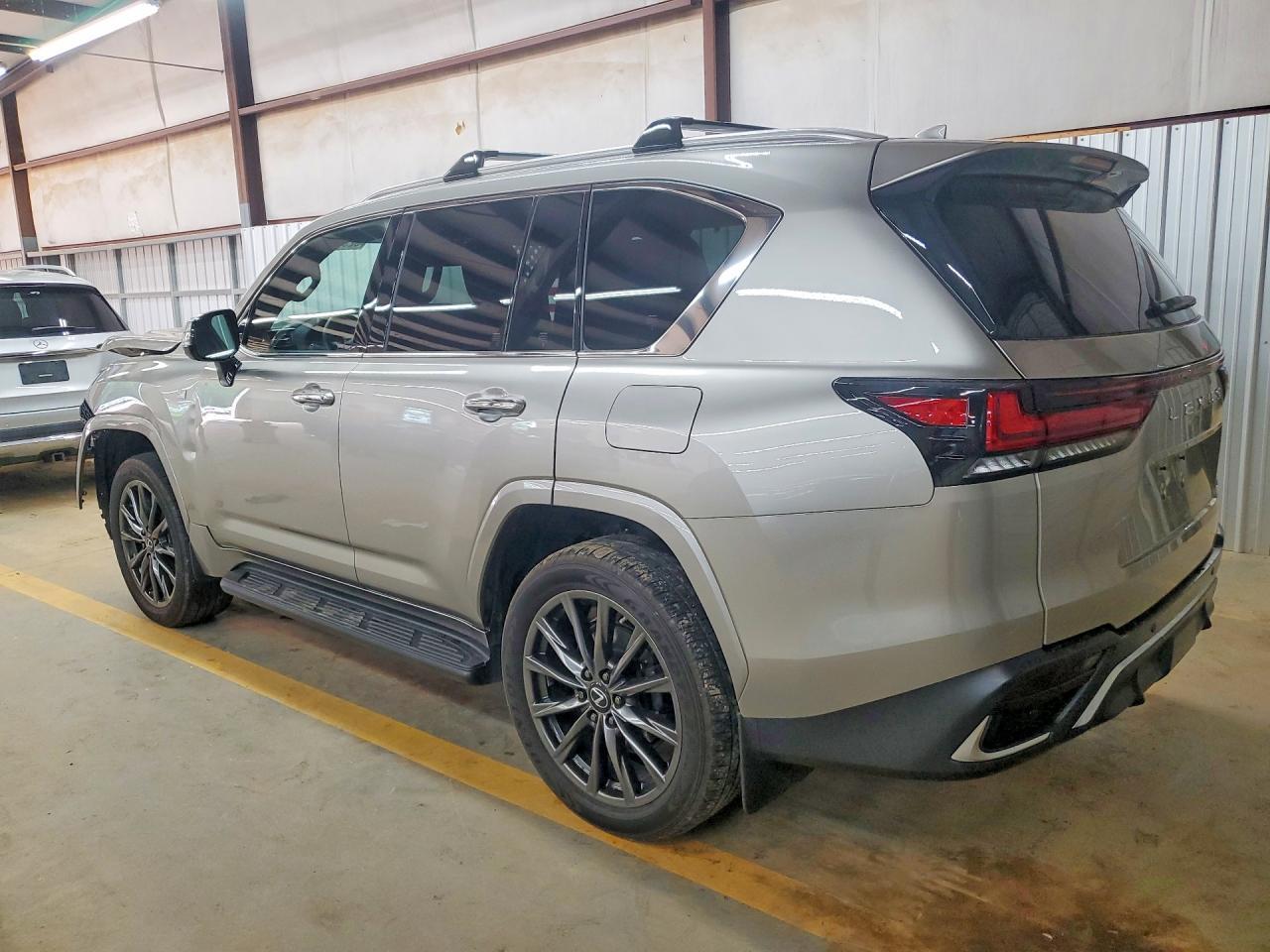2023 Lexus Lx 600 F Sport Handling - Image 2