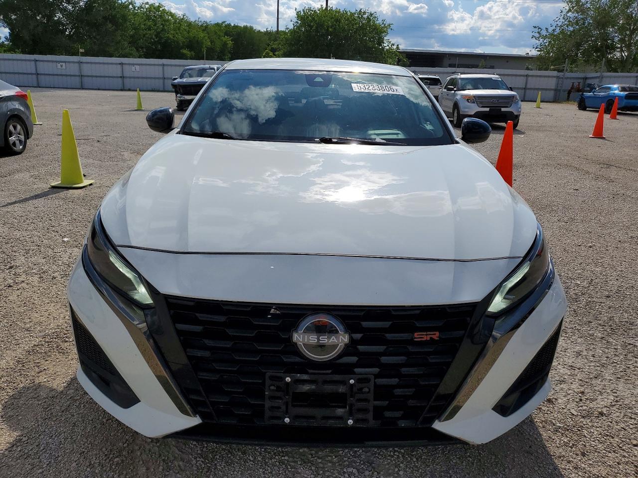 2024 Nissan Altima Sr - Image 5