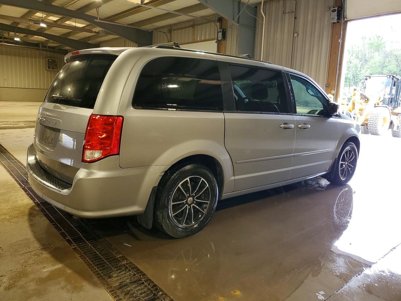 2016 Dodge Grand Caravan R - Фото 3