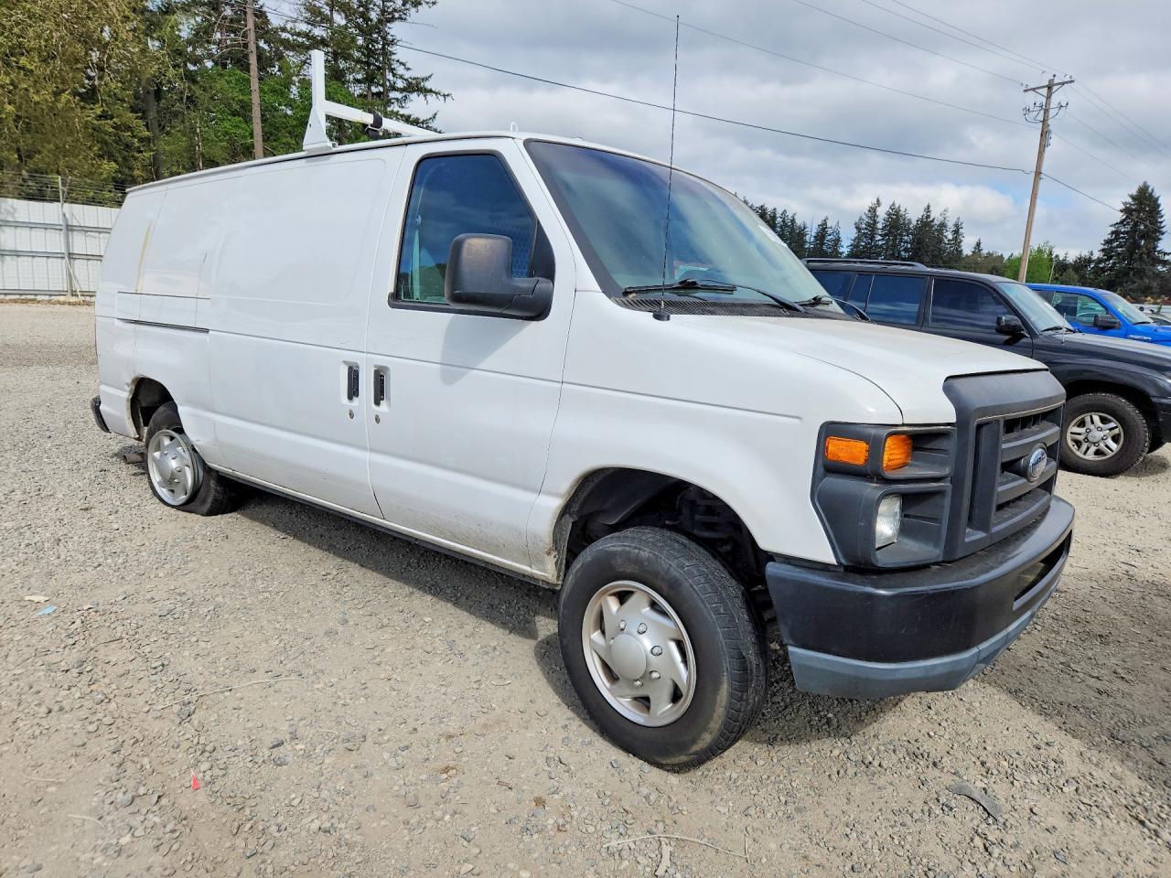 2012 Ford Econoline E150 Van - Image 4