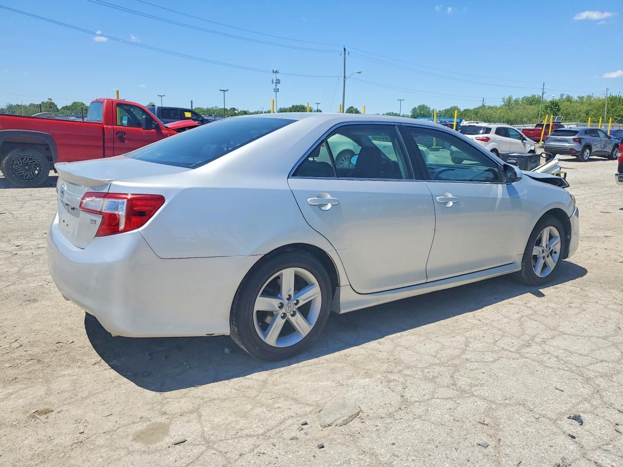 2012 Toyota Camry Se - Image 3