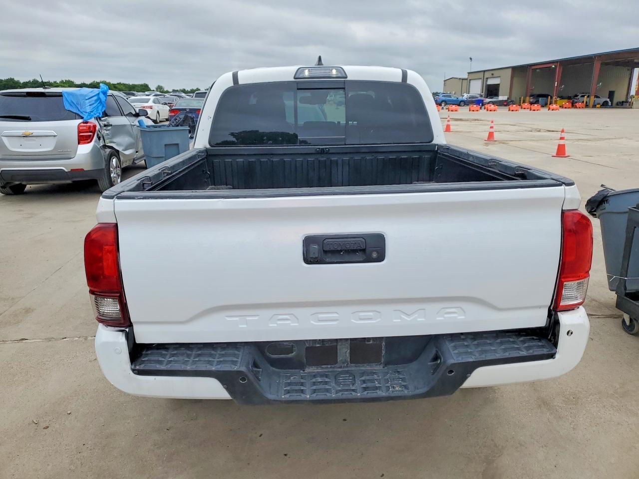 2019 Toyota Tacoma Trd Sport - Image 6