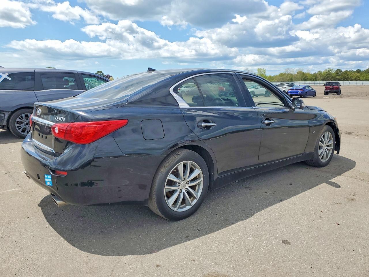 2015 Infiniti Q50 Base - Фото 3