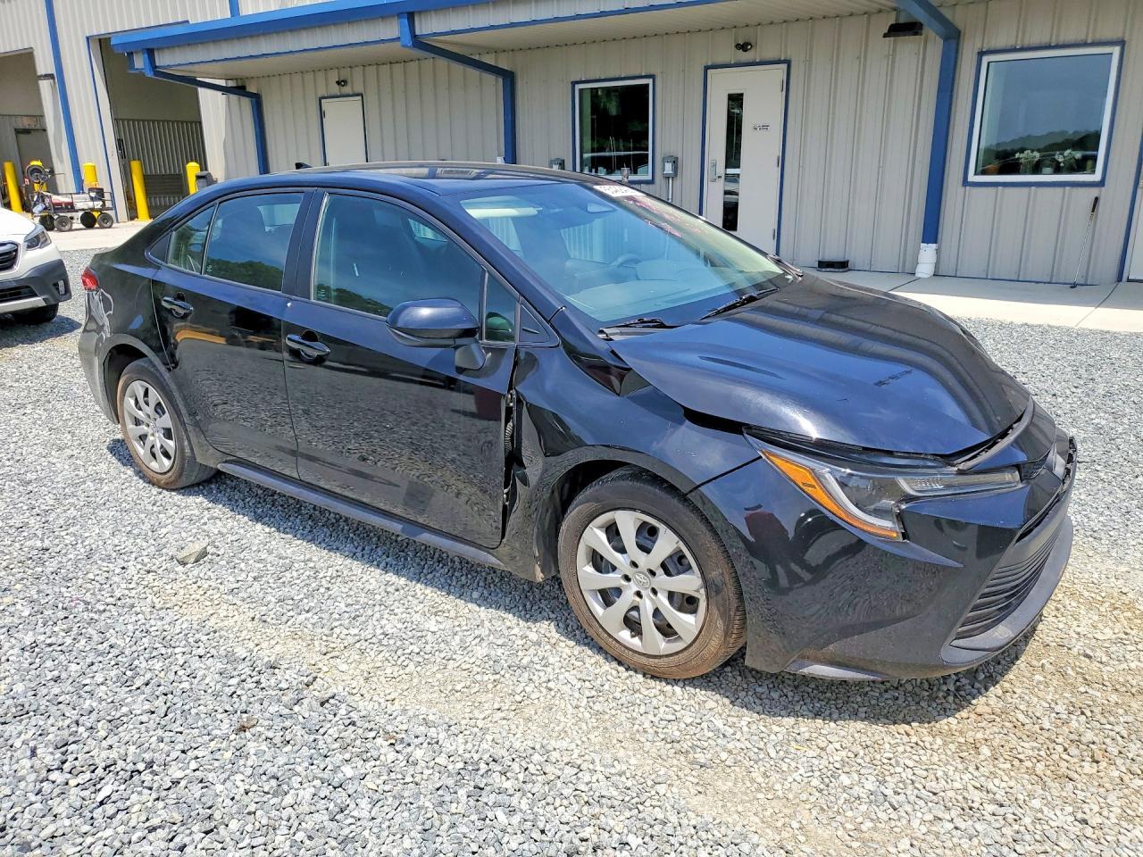 2023 Toyota Corolla Le - Image 4
