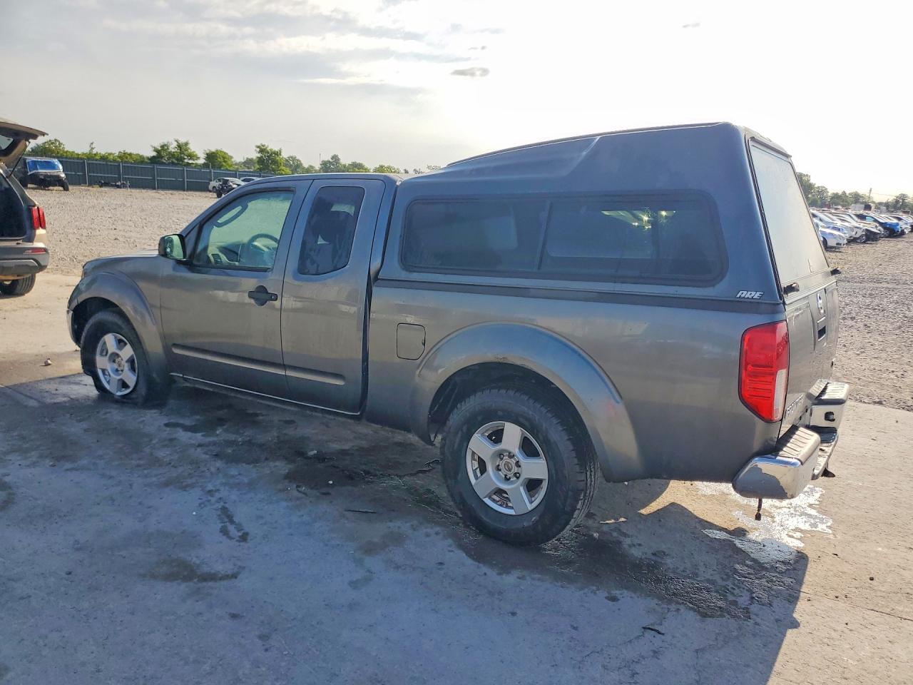2007 Nissan Frontier Se - Image 2