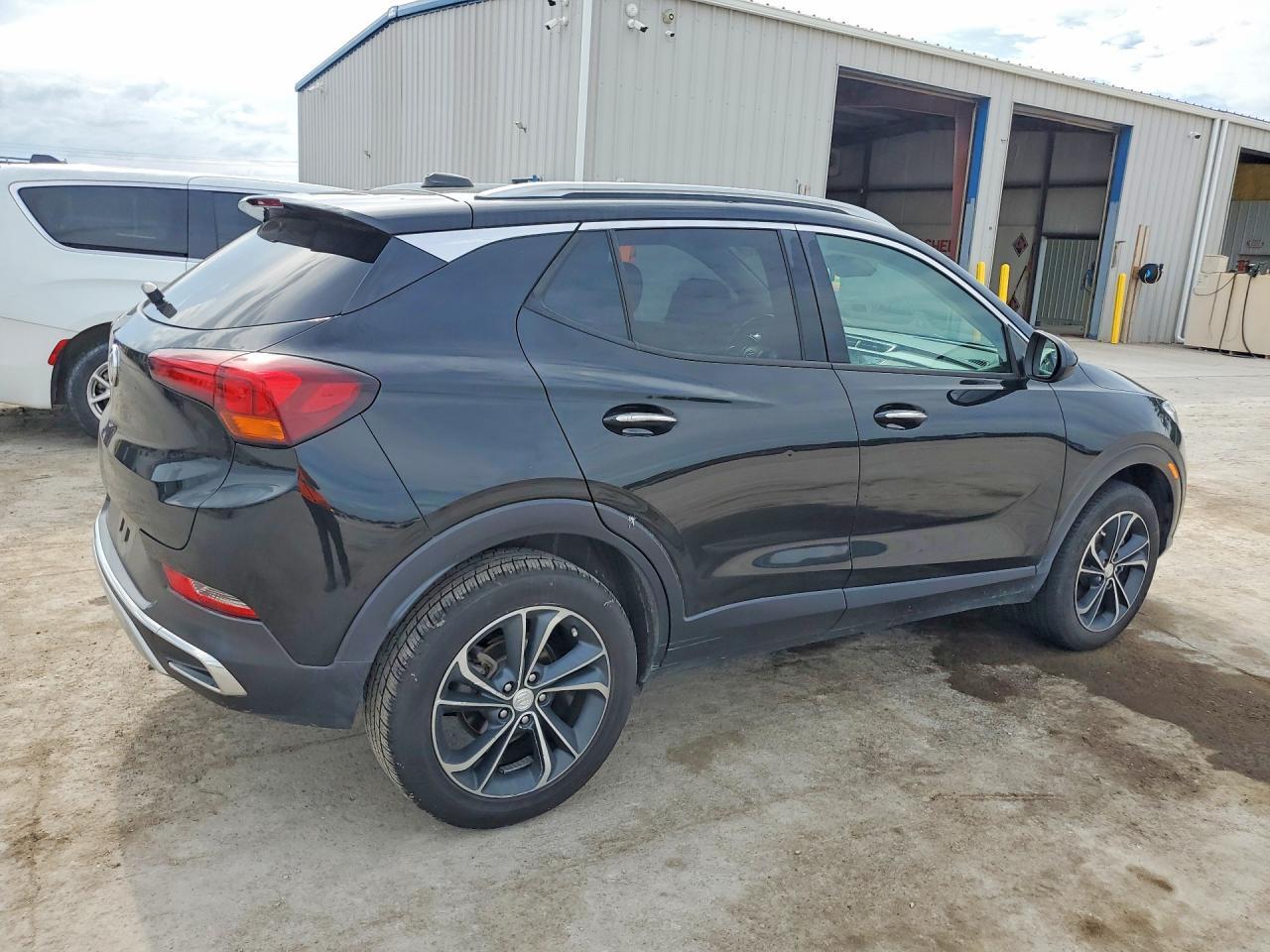 2021 Buick Encore Gx Essence - Image 3