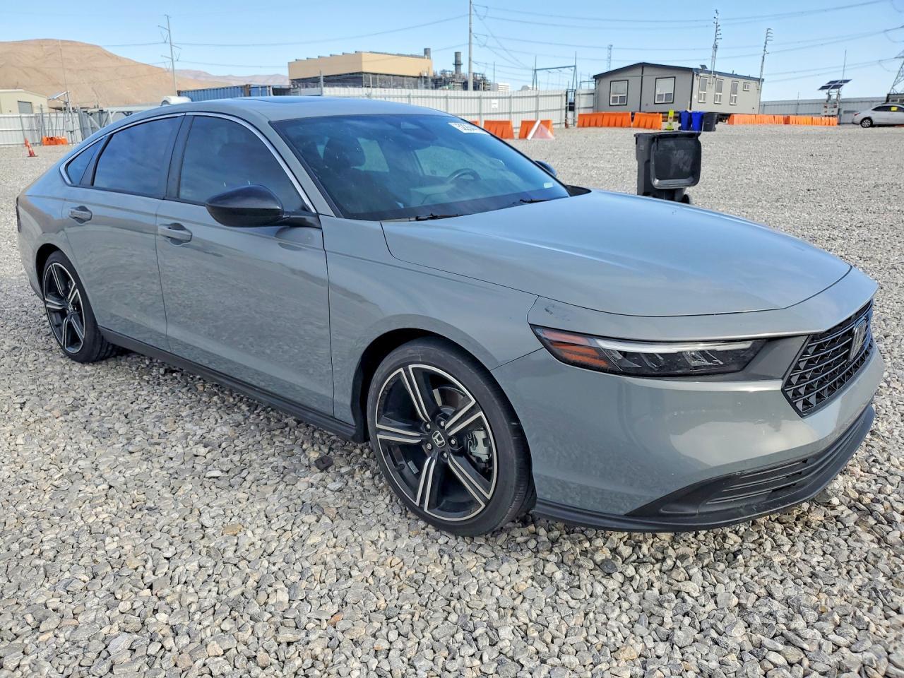 2023 Honda Accord Hybrid Sport - Image 4
