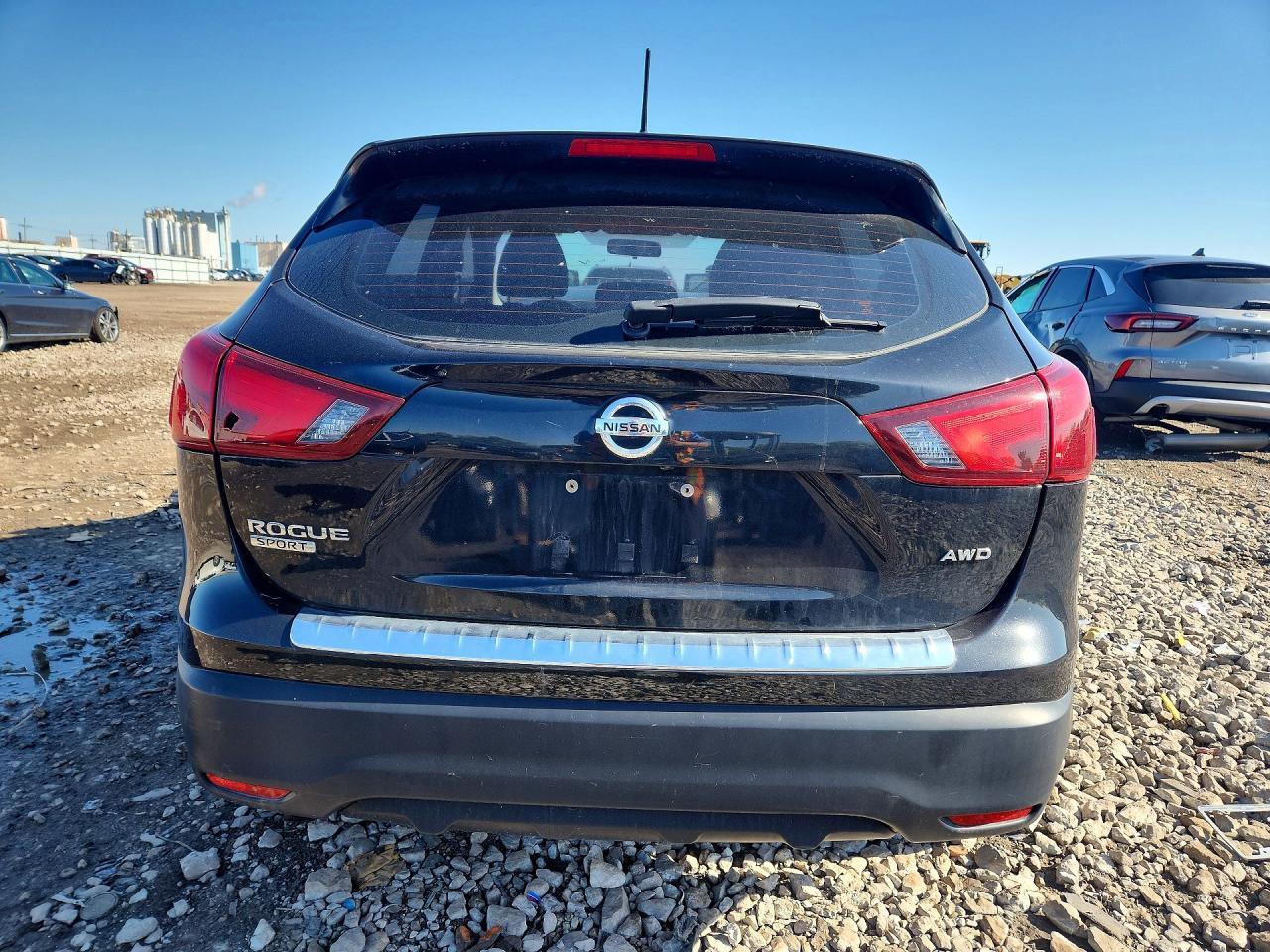2017 Nissan Rogue Sport S - Image 6