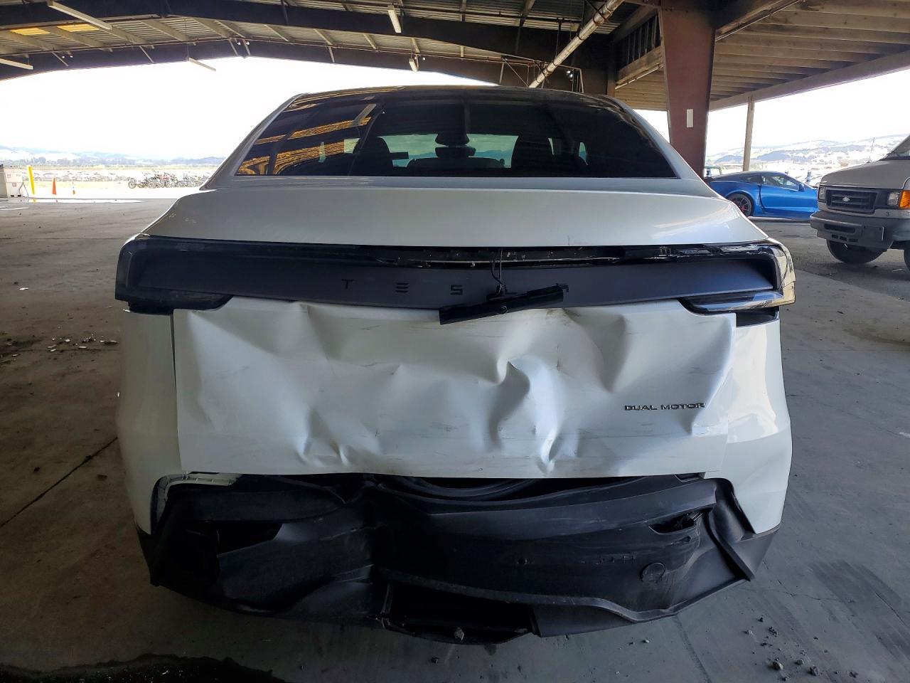 2026 Tesla Model Y - Фото 6