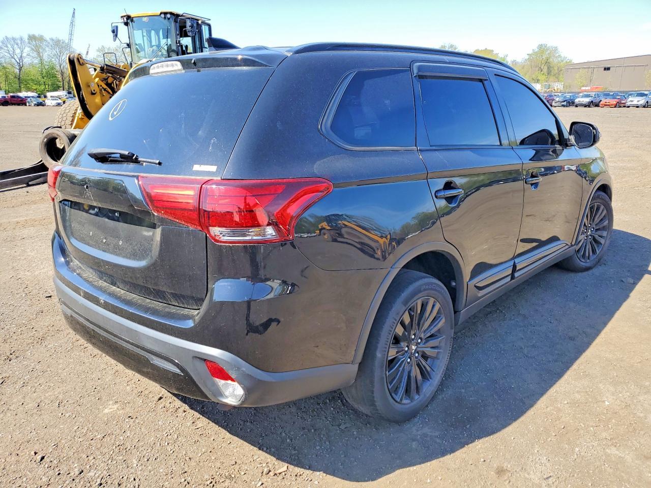 2020 Mitsubishi Outlander Se - Фото 3