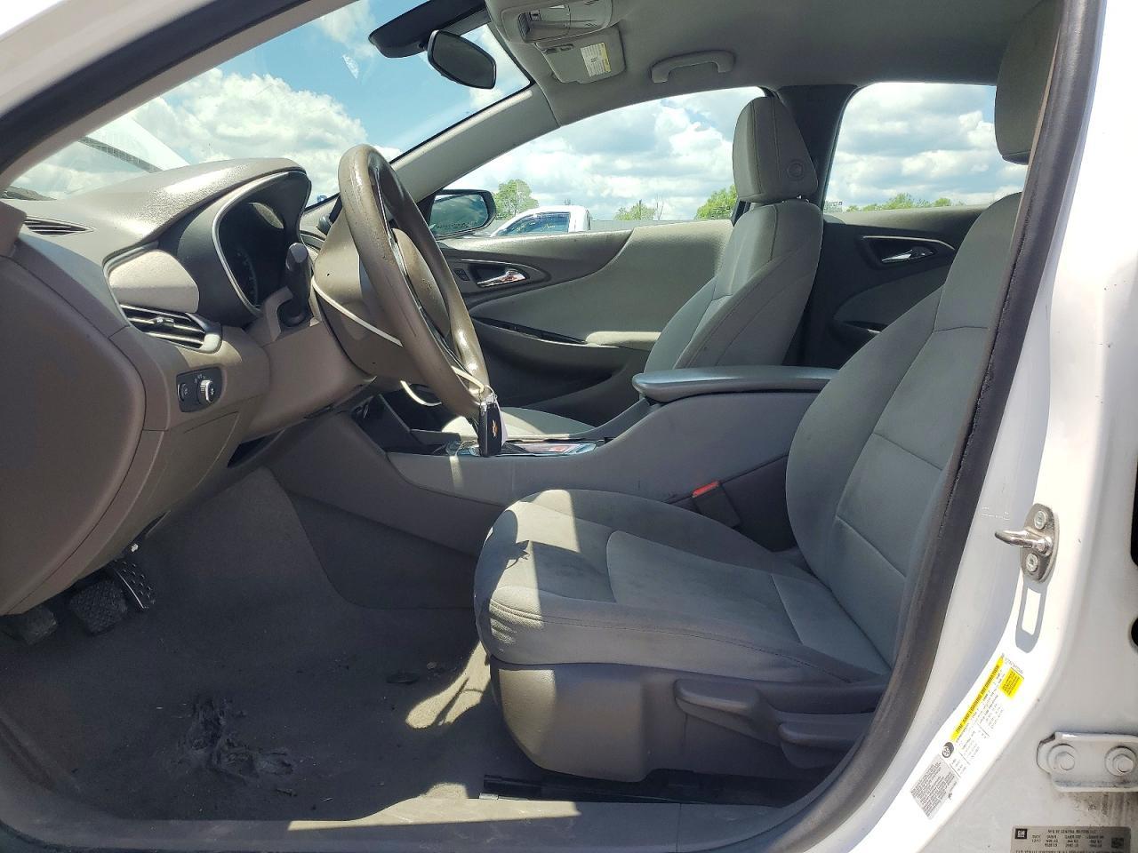2017 Chevrolet Malibu Ls - Фото 7