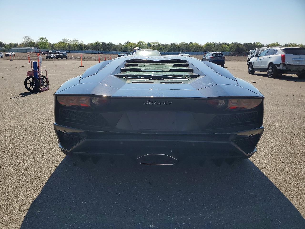 2018 Lamborghini Aventador S - Фото 6
