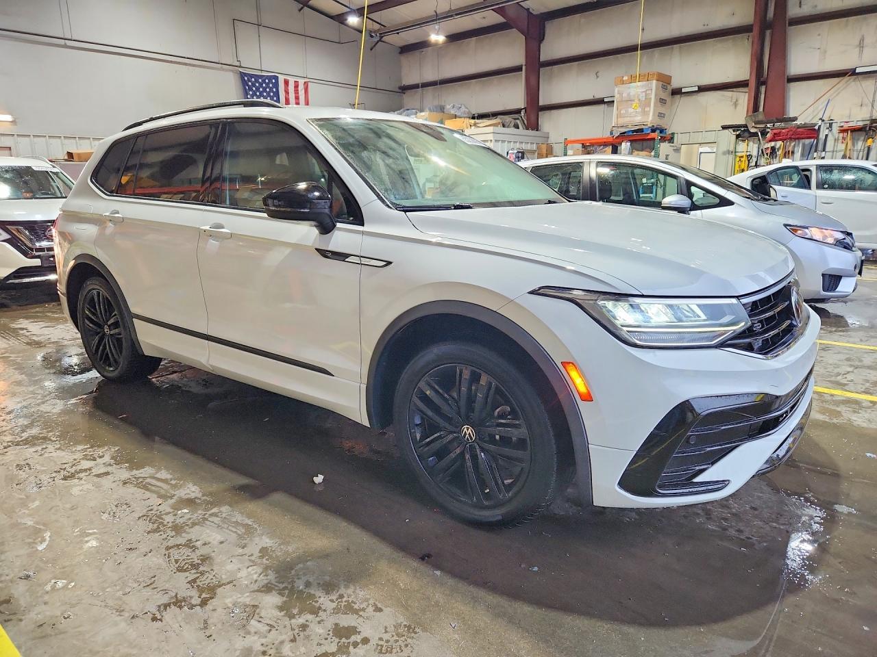 2022 Volkswagen Tiguan Se R-Line Black - Фото 4