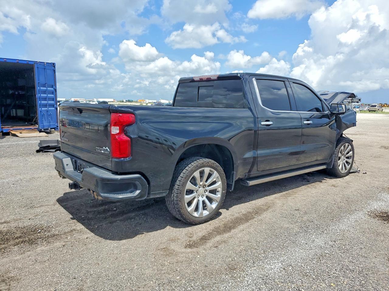 2020 Chevrolet Silverado K1500 High Country - Image 3