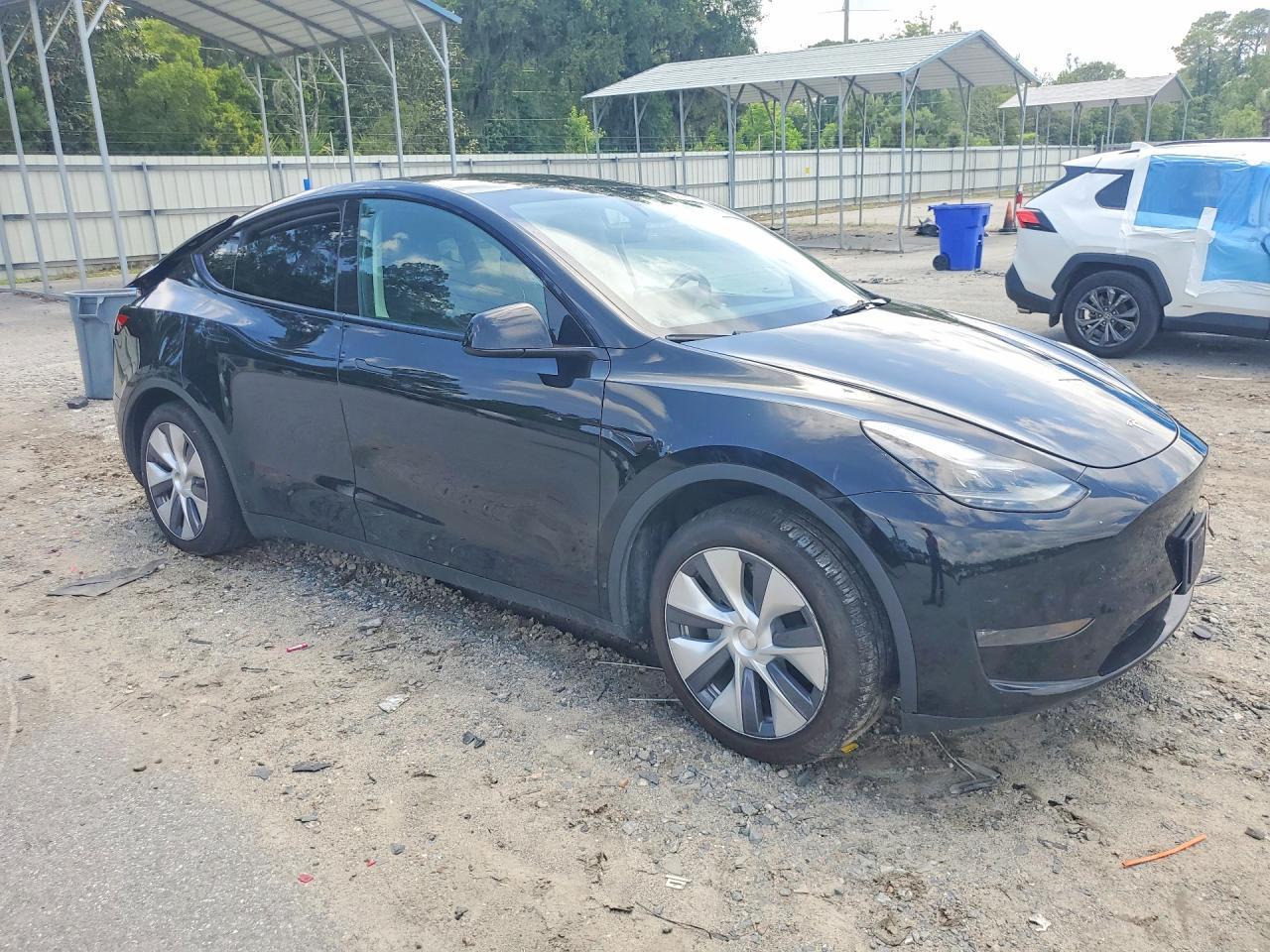 2023 Tesla Model Y - Image 4
