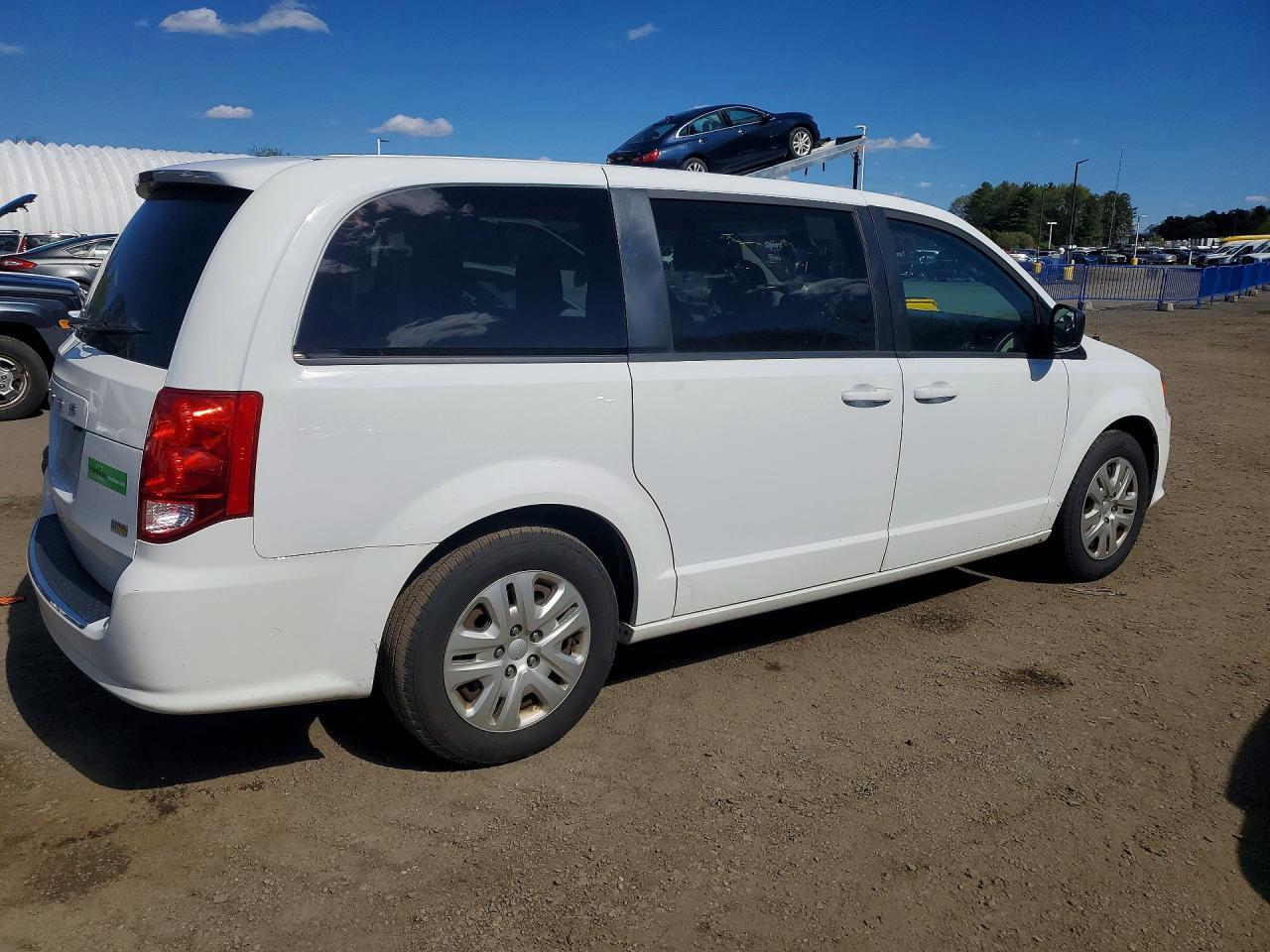 2018 Dodge Grand Caravan Se - Image 3