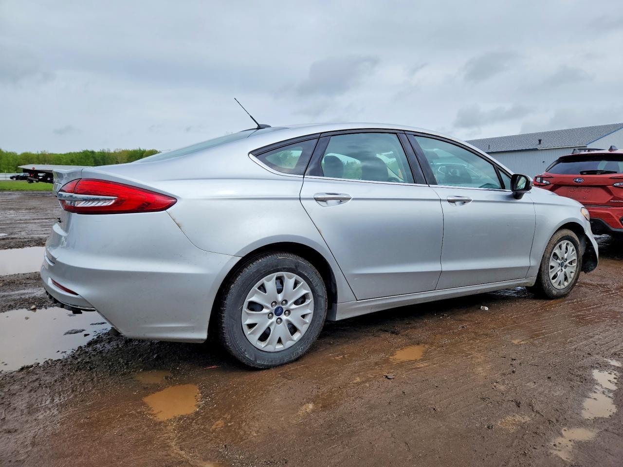 2019 Ford Fusion S - Image 3