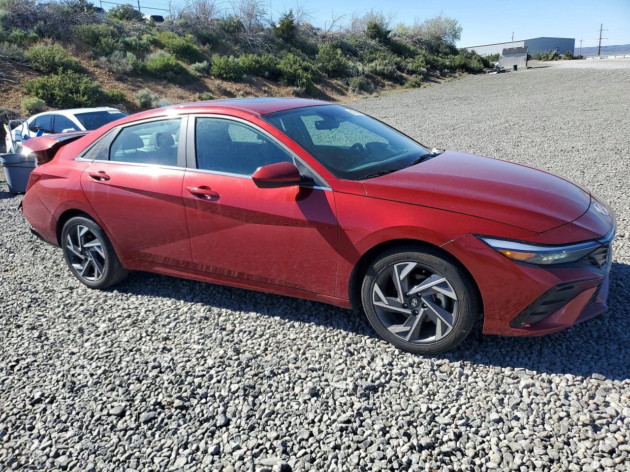 2024 Hyundai Elantra Sel - Image 4