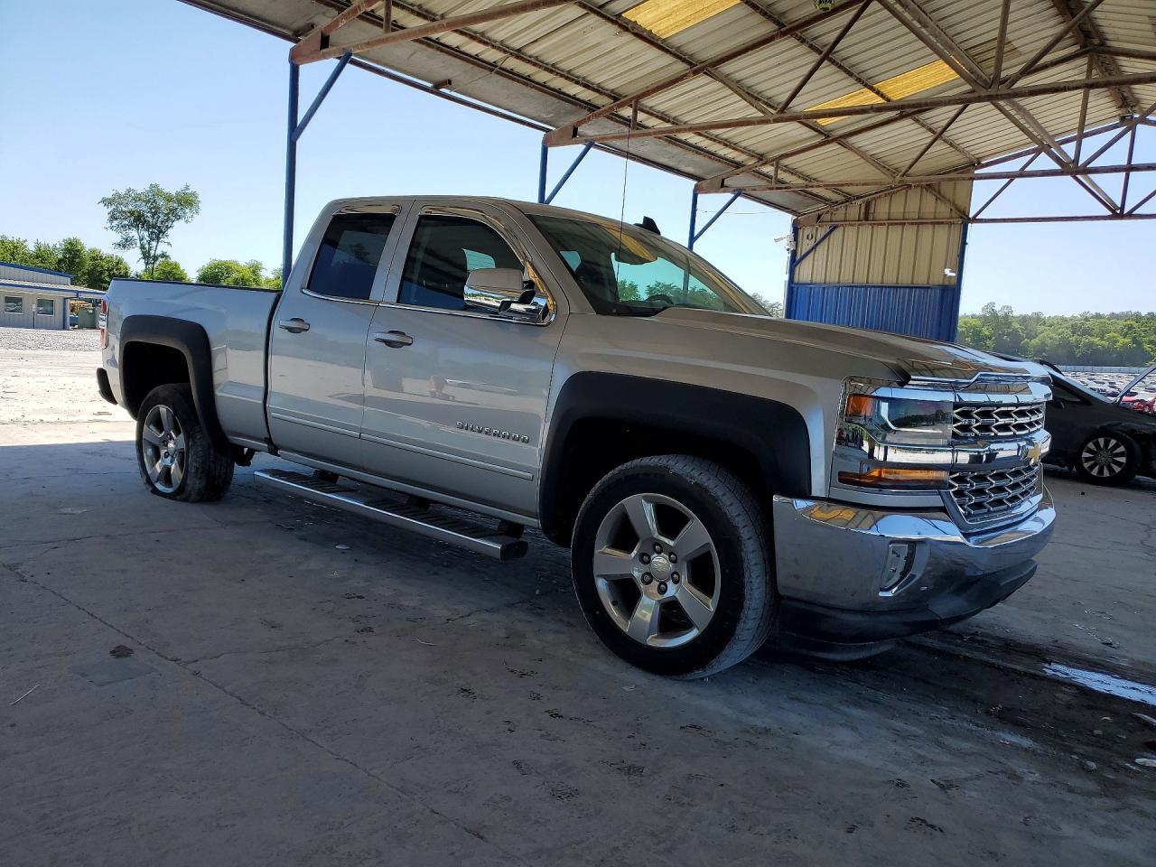 2017 Chevrolet Silverado C1500 Lt - Image 4