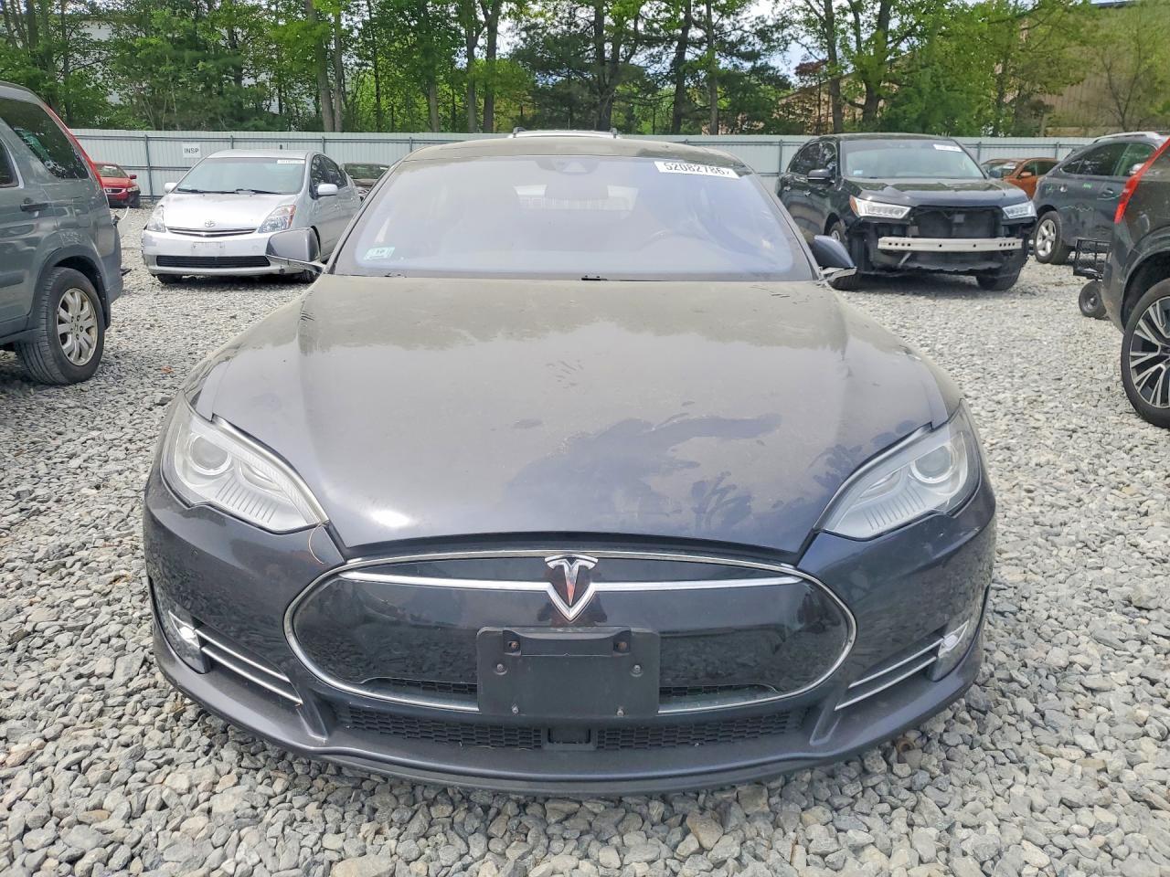 2015 Tesla Model S - Image 5