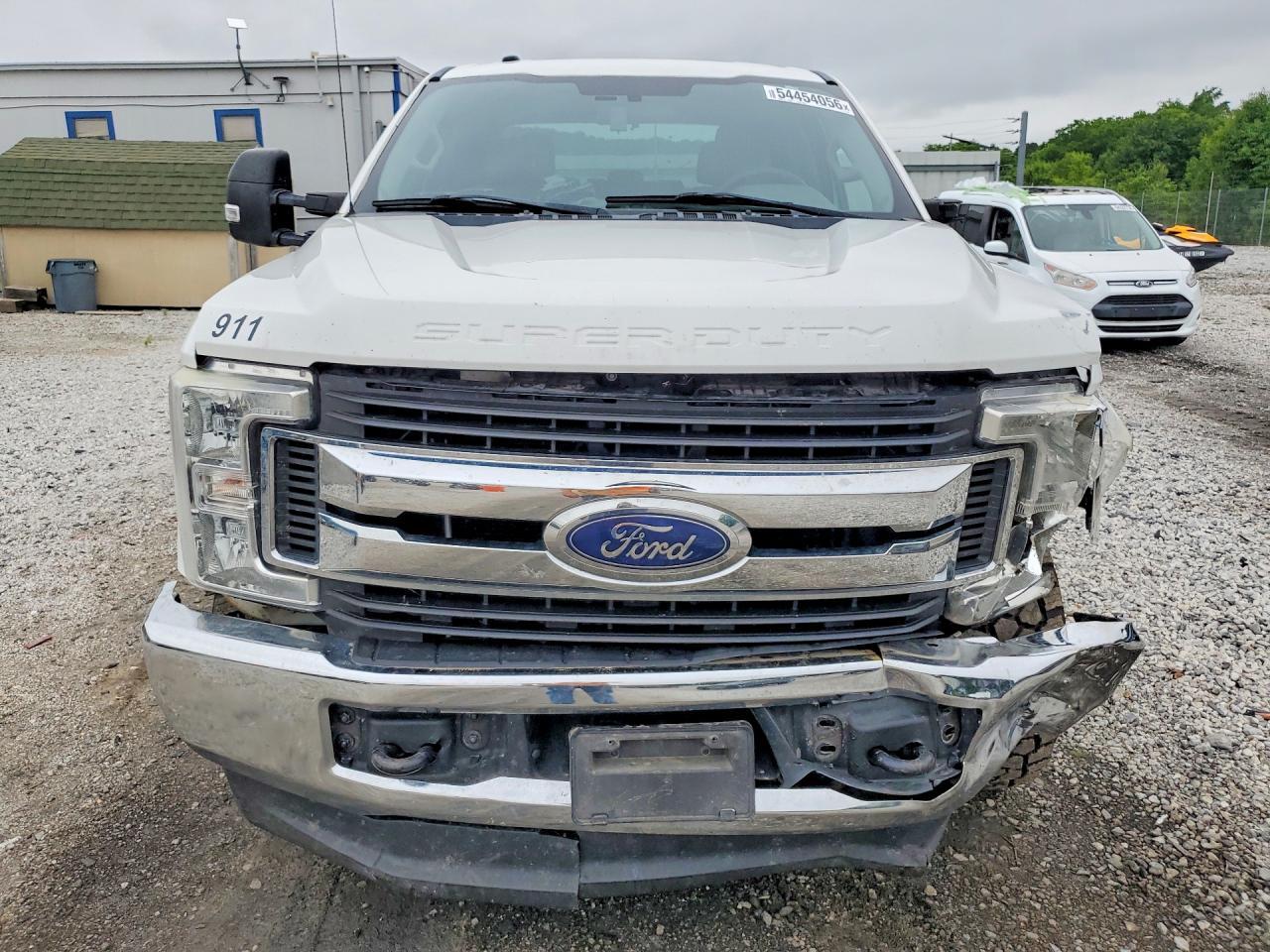 2019 Ford F250 Super Duty - Фото 5